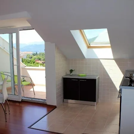 With A Parking Space - 22766